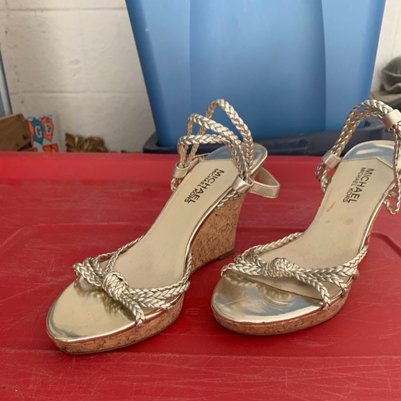 Shoes - Picture 3 of 3